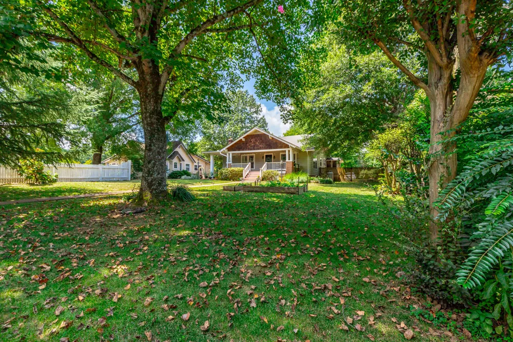 1125 S Crest Road Rossville, GA 30741