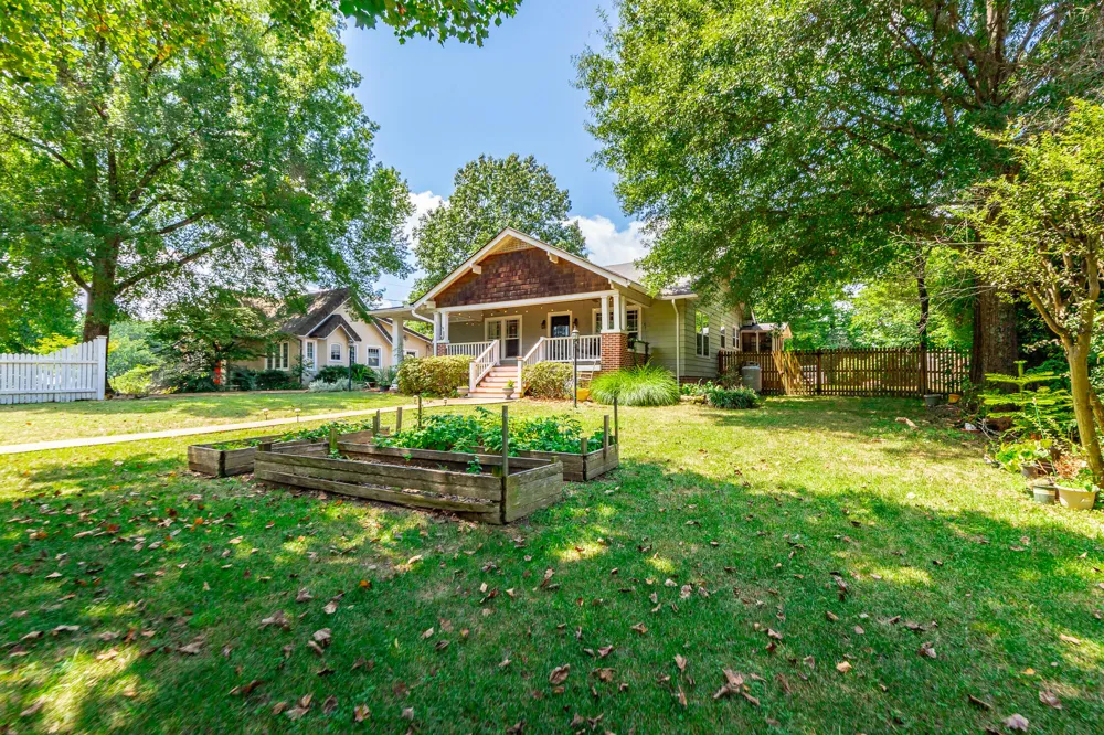 1125 S Crest Road Rossville, GA 30741