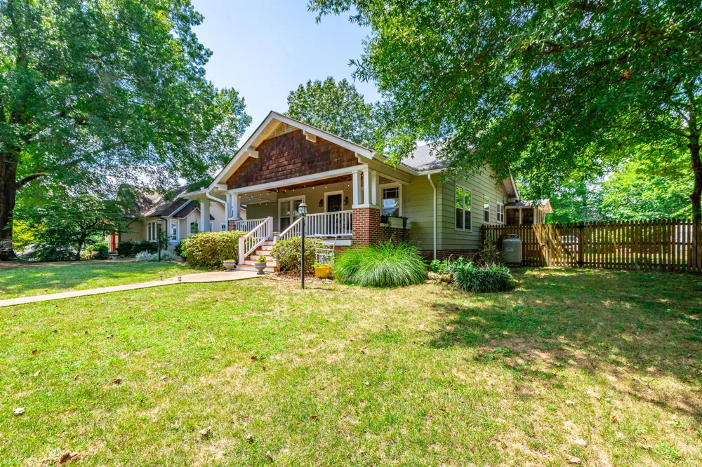 1125 S Crest Road Rossville, GA 30741