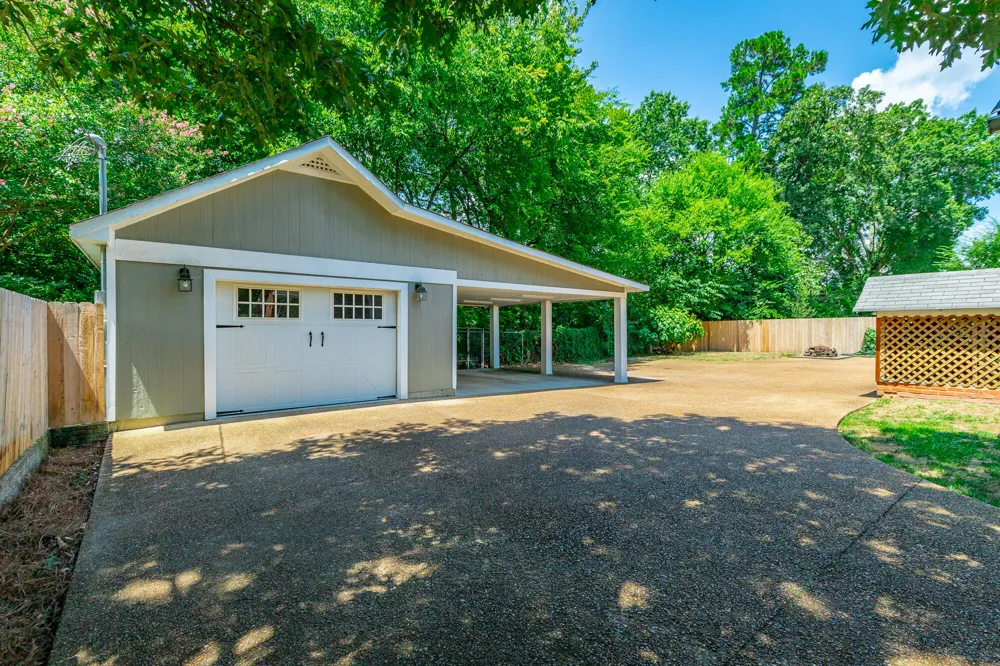 1125 S Crest Road Rossville, GA 30741