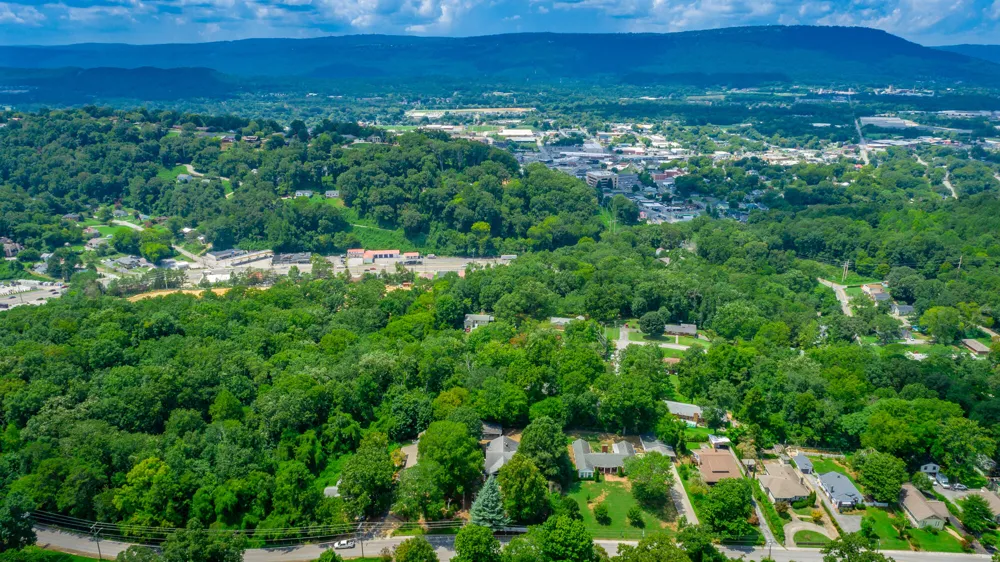 1125 S Crest Road Rossville, GA 30741