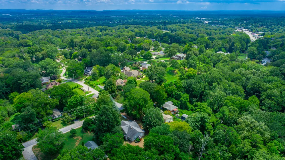 1125 S Crest Road Rossville, GA 30741