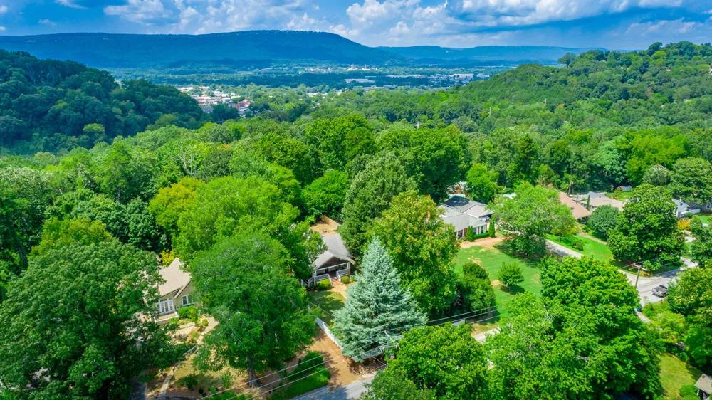 1125 S Crest Road Rossville, GA 30741