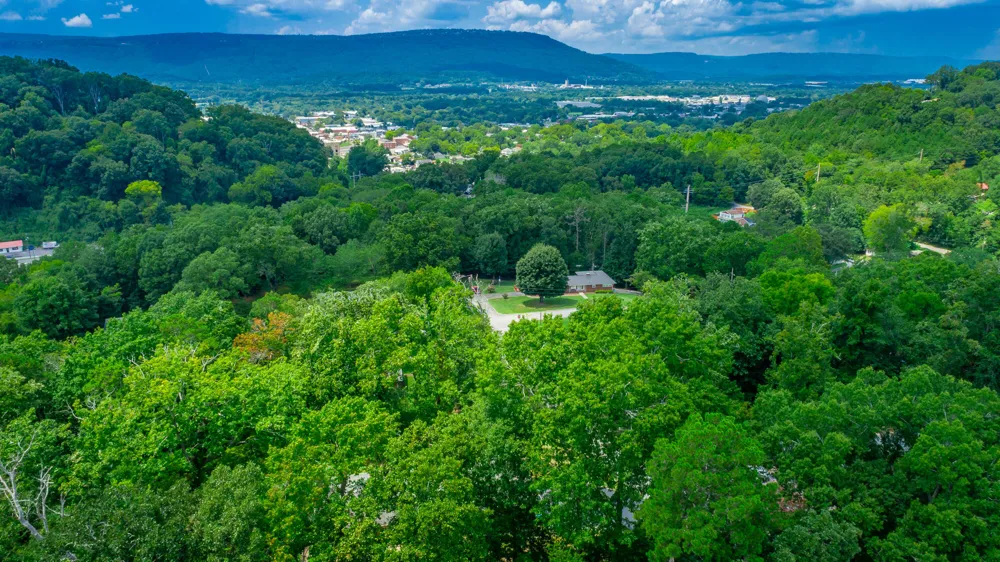 1125 S Crest Road Rossville, GA 30741