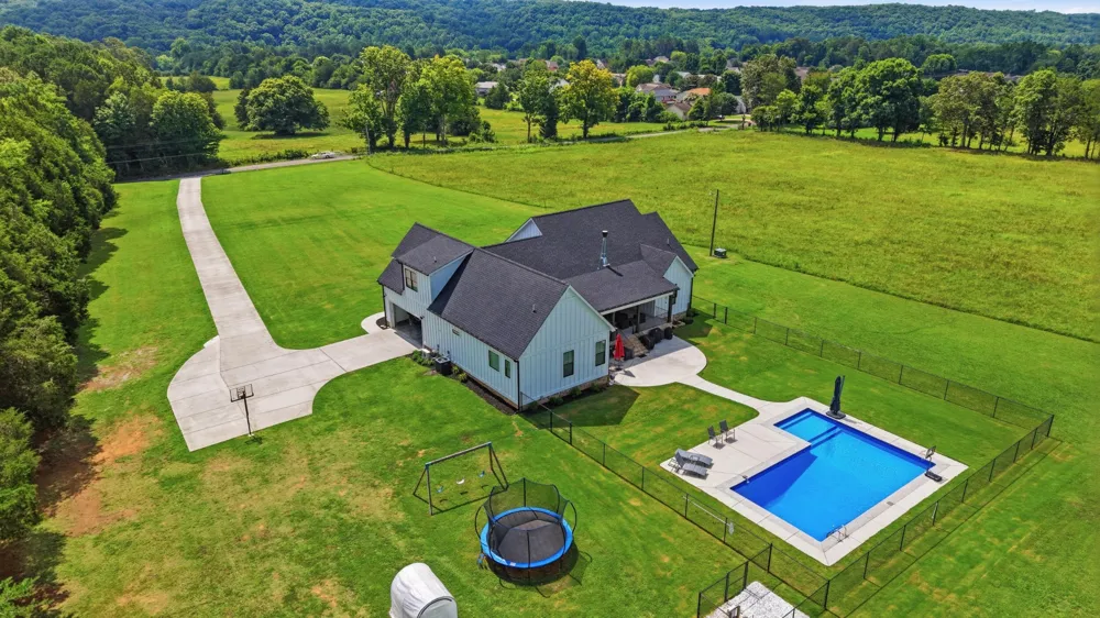 6979 Mouse Creek Road NW Cleveland, TN 37312