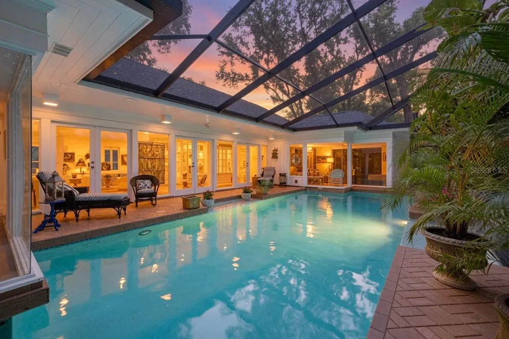 602 S RIVERHILLS DRIVE Temple Terrace, FL 33617