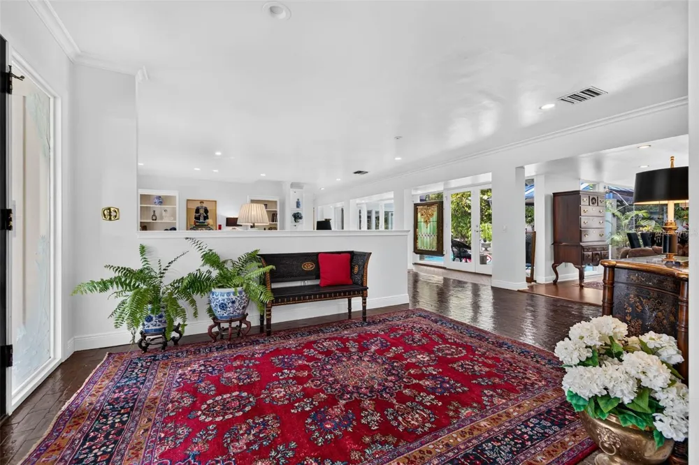 602 S RIVERHILLS DRIVE Temple Terrace, FL 33617
