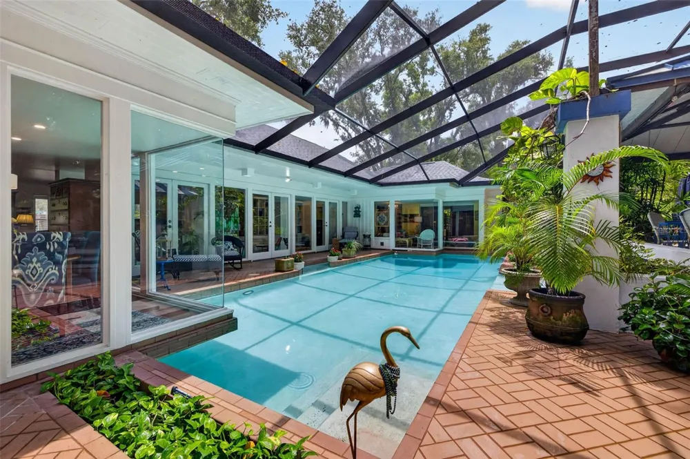 602 S RIVERHILLS DRIVE Temple Terrace, FL 33617