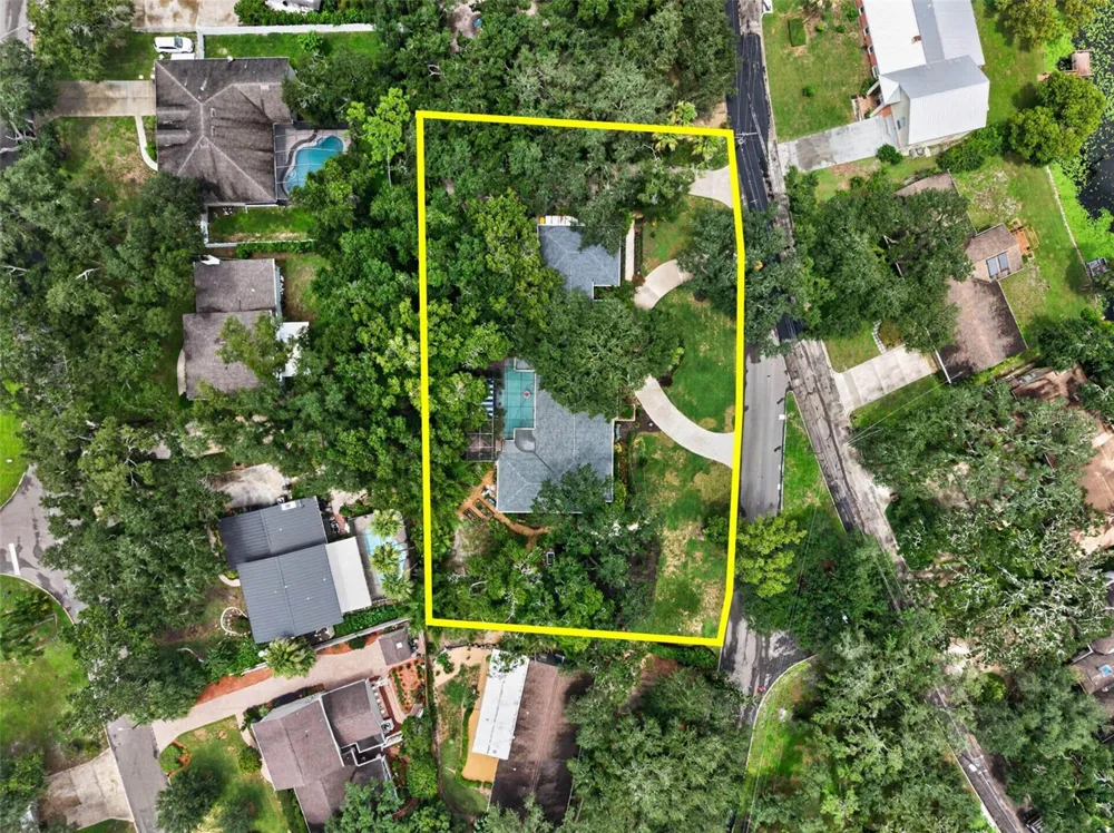 602 S RIVERHILLS DRIVE Temple Terrace, FL 33617
