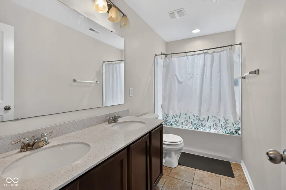8819 Castleblaney Drive Brownsburg, IN 46112