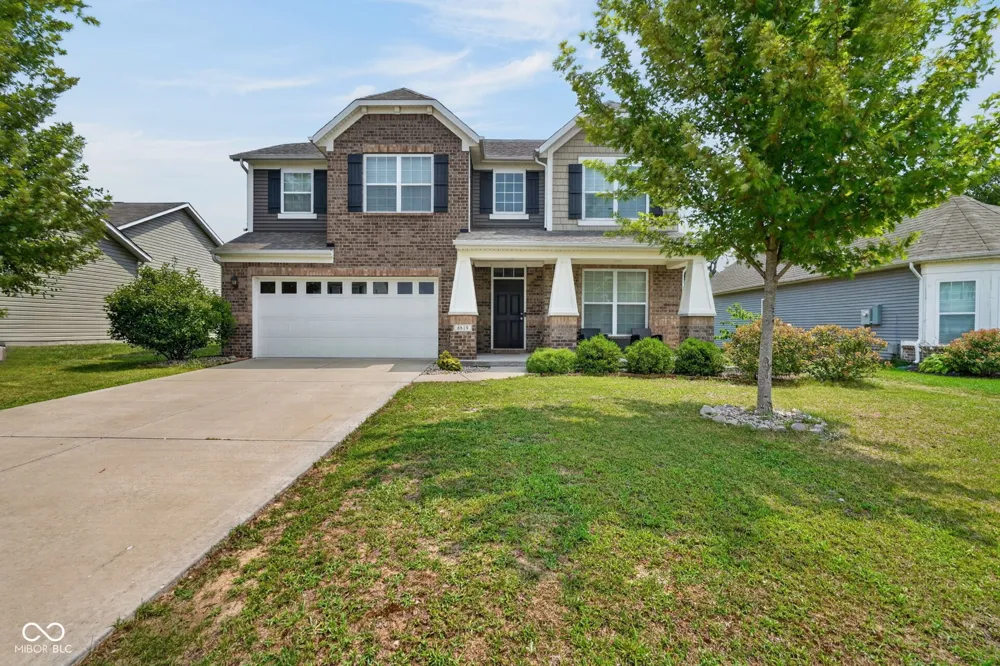 8819 Castleblaney Drive Brownsburg, IN 46112
