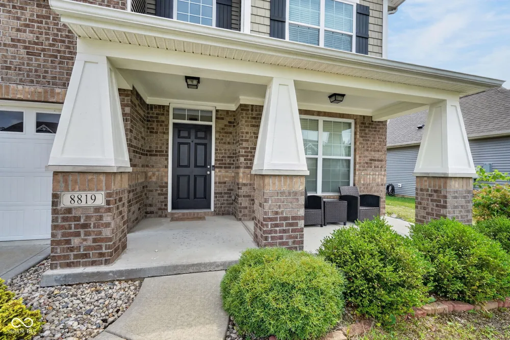 8819 Castleblaney Drive Brownsburg, IN 46112