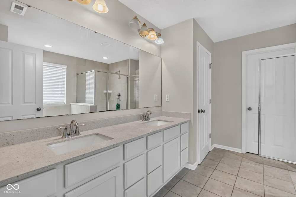 8819 Castleblaney Drive Brownsburg, IN 46112