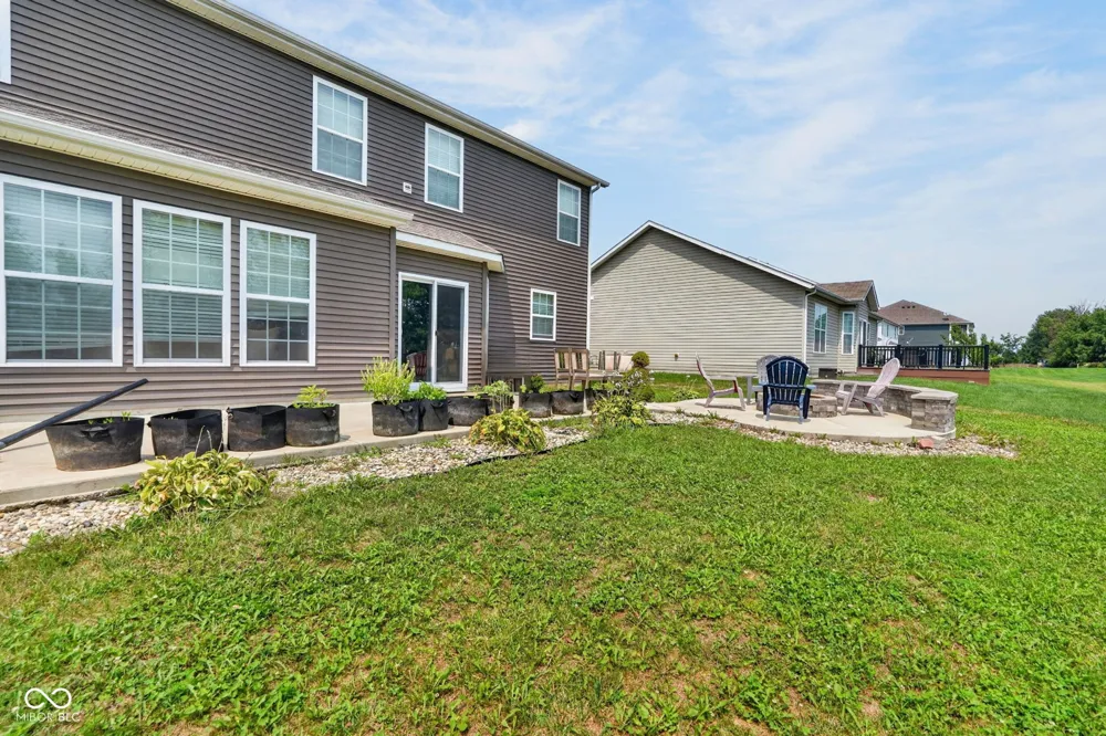 8819 Castleblaney Drive Brownsburg, IN 46112