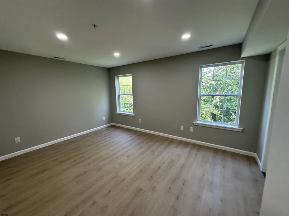 6 Oyster Bay Absecon, NJ 08201