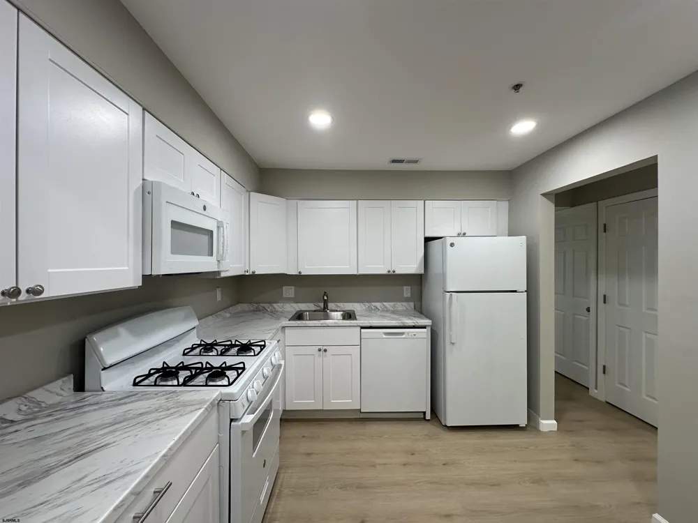 6 Oyster Bay Absecon, NJ 08201