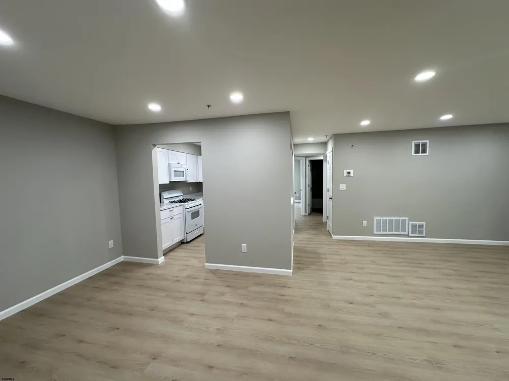 6 Oyster Bay Absecon, NJ 08201