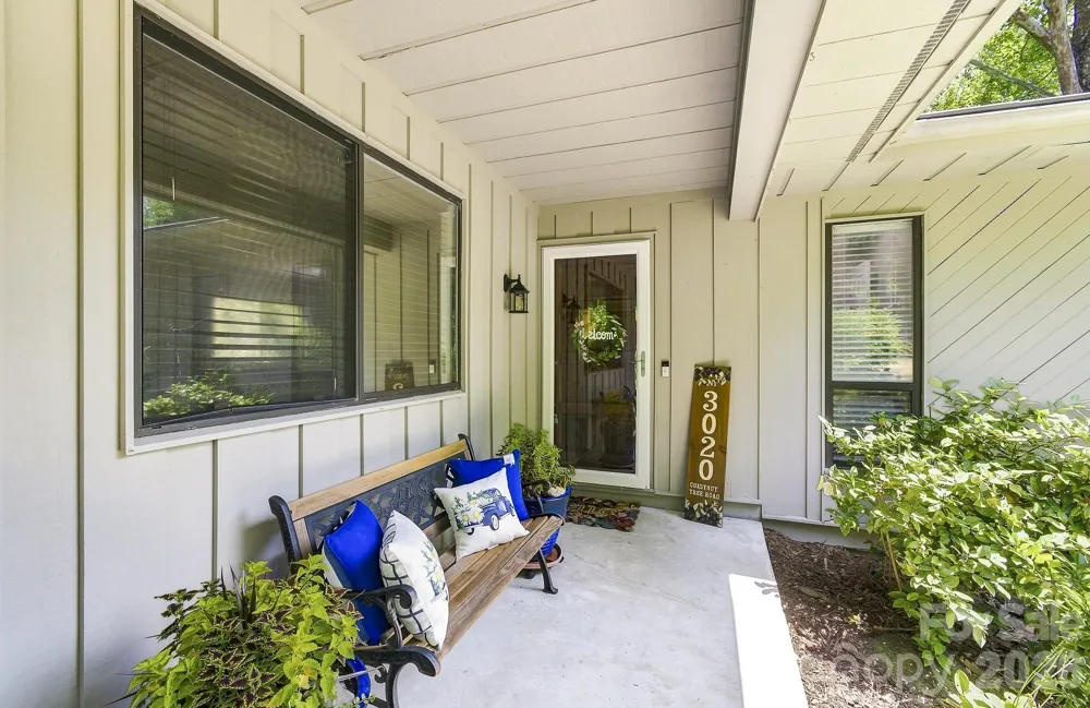 3020 Chestnut Tree Road Hendersonville, NC 28792
