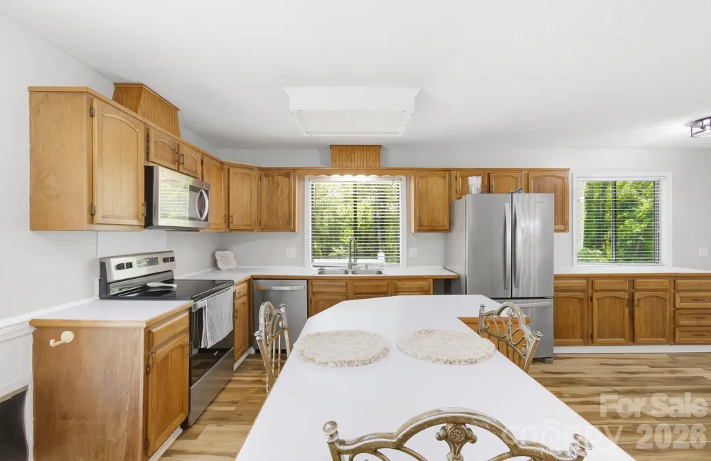 3020 Chestnut Tree Road Hendersonville, NC 28792