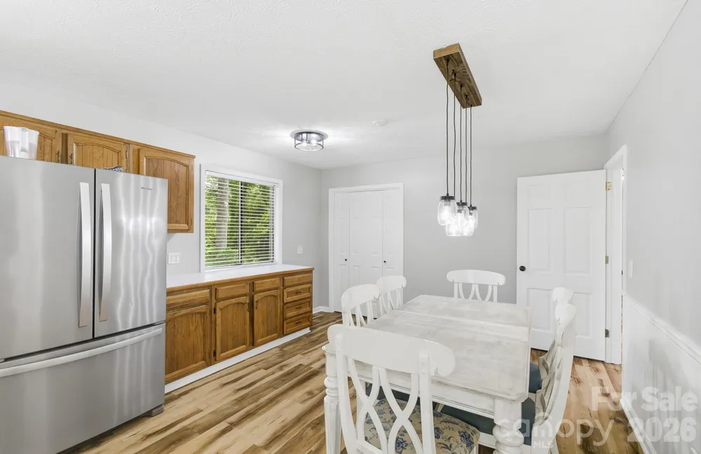 3020 Chestnut Tree Road Hendersonville, NC 28792