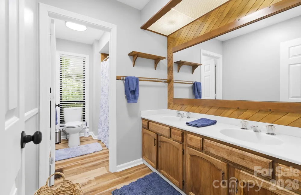 3020 Chestnut Tree Road Hendersonville, NC 28792