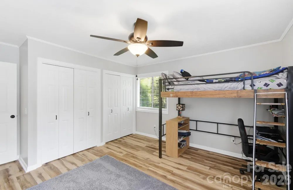 3020 Chestnut Tree Road Hendersonville, NC 28792