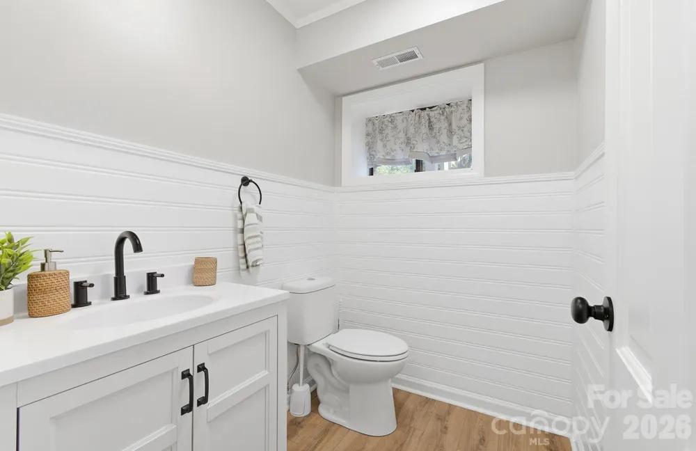 3020 Chestnut Tree Road Hendersonville, NC 28792