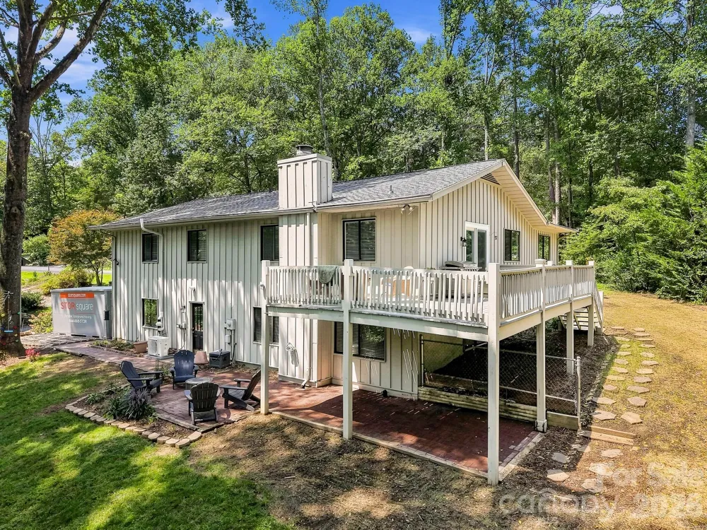 3020 Chestnut Tree Road Hendersonville, NC 28792