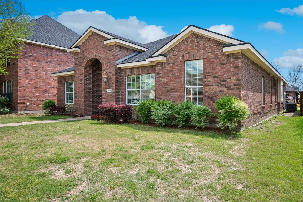 608 Bonham Drive Lavon, TX 75166