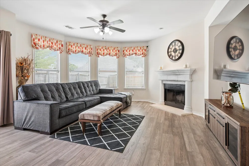 608 Bonham Drive Lavon, TX 75166