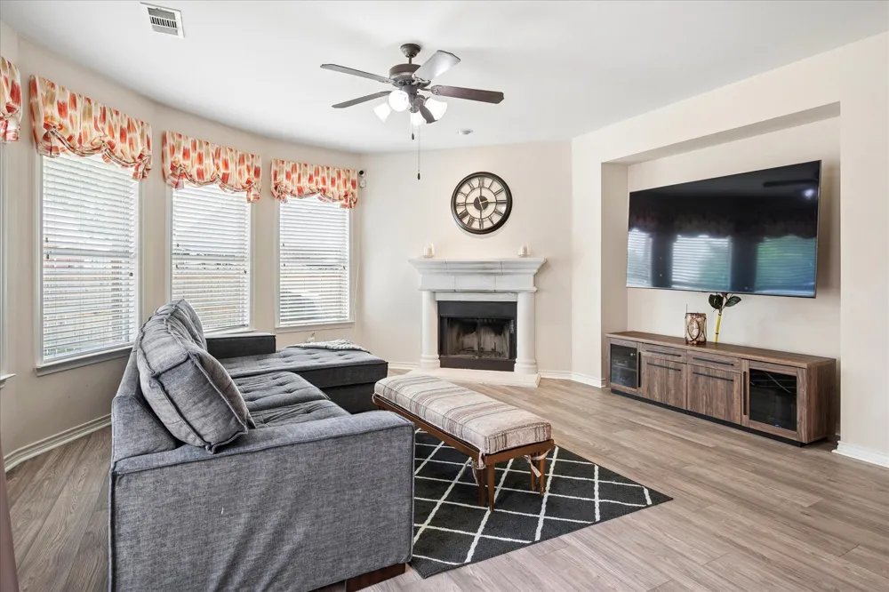 608 Bonham Drive Lavon, TX 75166
