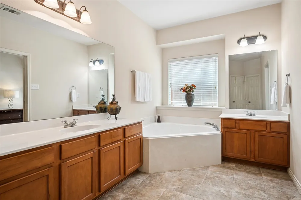 608 Bonham Drive Lavon, TX 75166