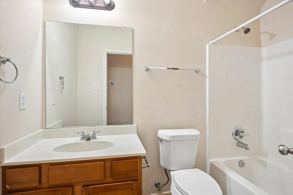 608 Bonham Drive Lavon, TX 75166