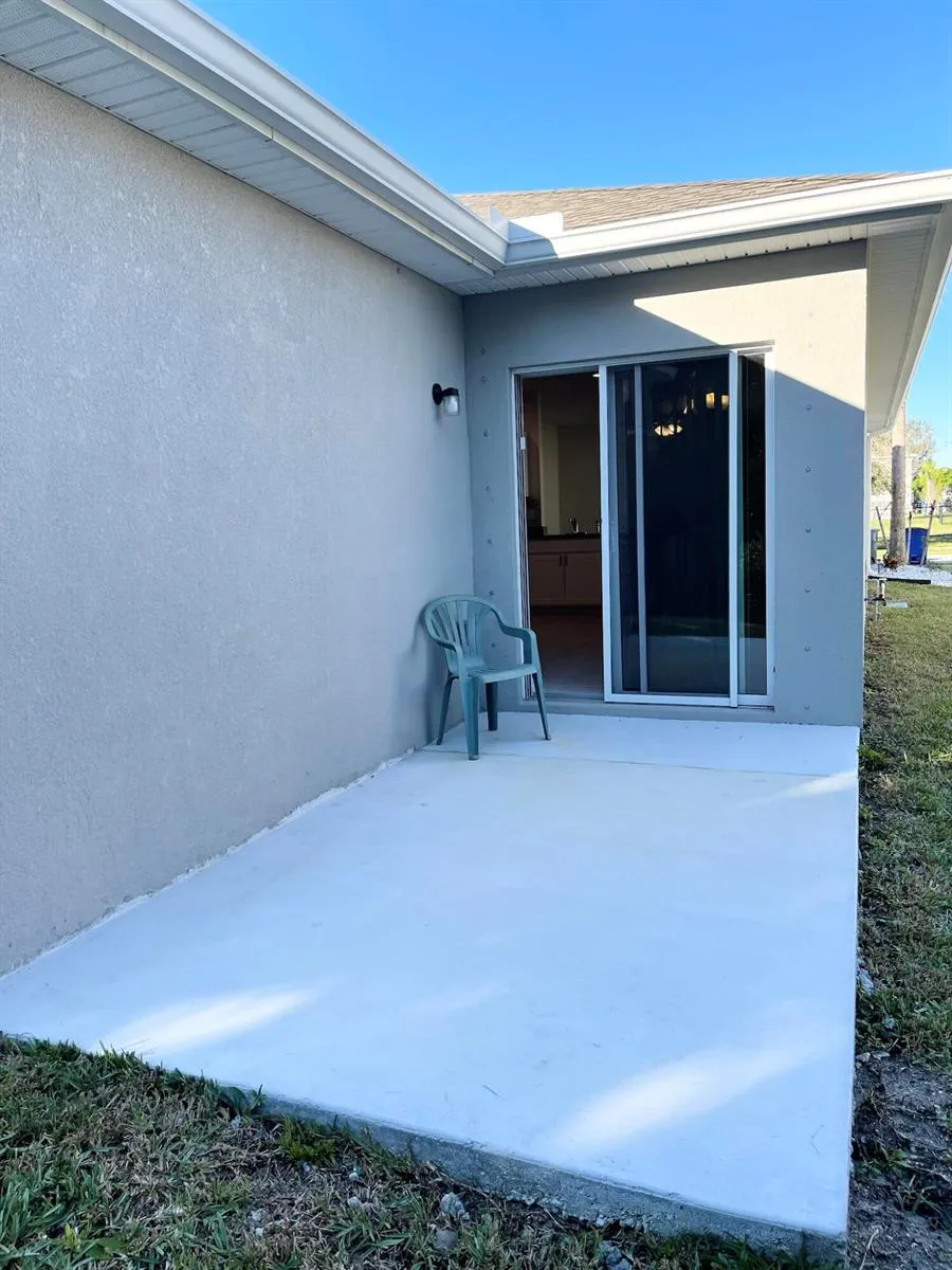 3368 Park Drive Fort Pierce, FL 34982