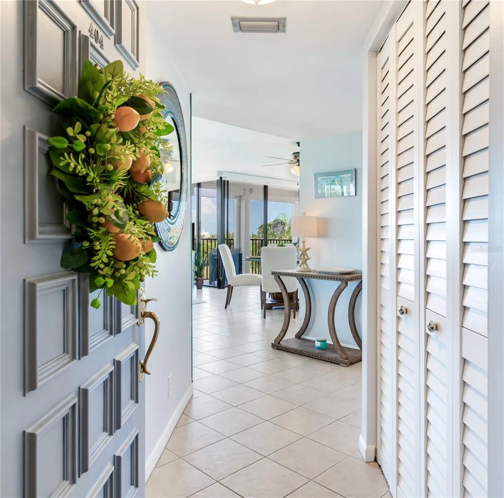 6104 PALMA DEL MAR BOULEVARD S #404 St Petersburg, FL 33715