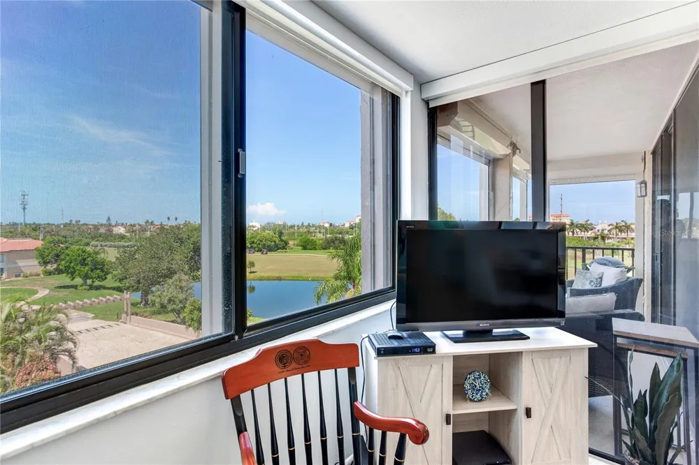 6104 PALMA DEL MAR BOULEVARD S #404 St Petersburg, FL 33715