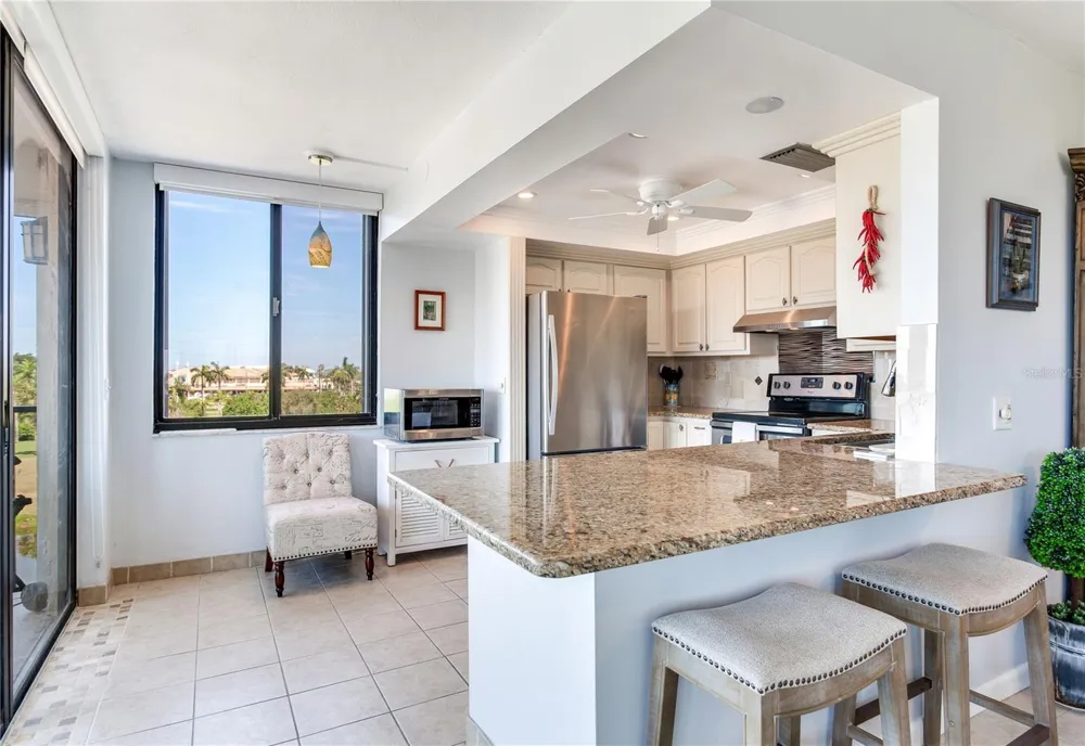 6104 PALMA DEL MAR BOULEVARD S #404 St Petersburg, FL 33715