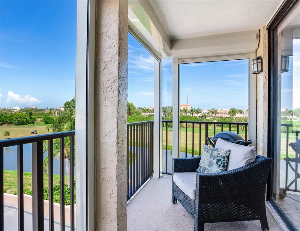 6104 PALMA DEL MAR BOULEVARD S #404 St Petersburg, FL 33715
