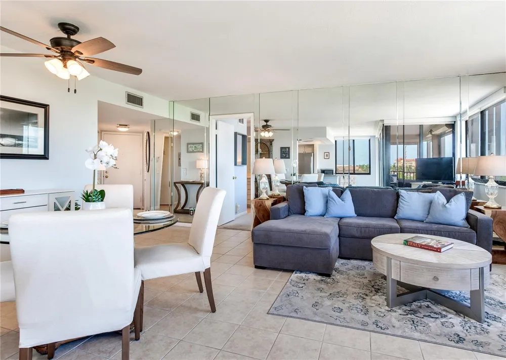 6104 PALMA DEL MAR BOULEVARD S #404 St Petersburg, FL 33715