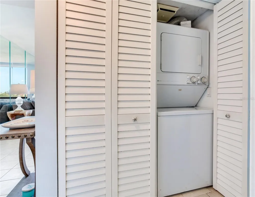 6104 PALMA DEL MAR BOULEVARD S #404 St Petersburg, FL 33715