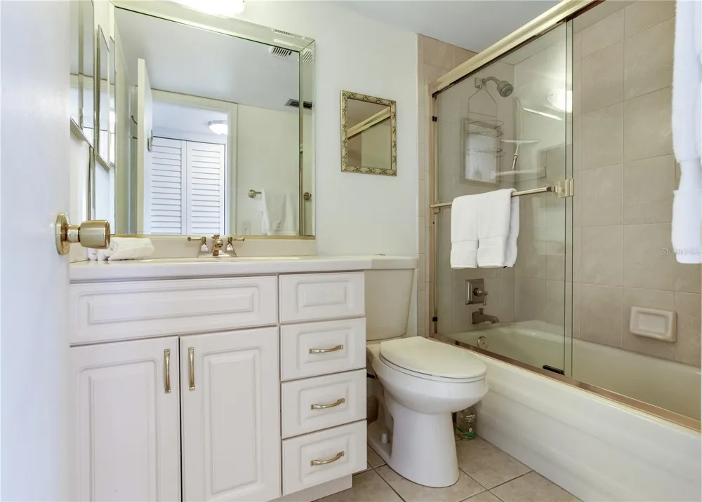 6104 PALMA DEL MAR BOULEVARD S #404 St Petersburg, FL 33715