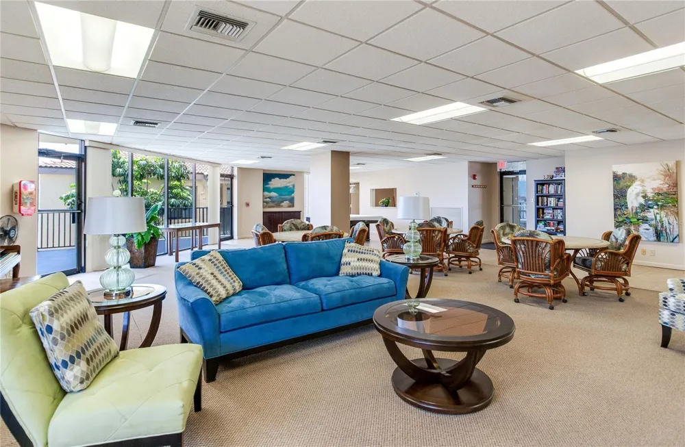 6104 PALMA DEL MAR BOULEVARD S #404 St Petersburg, FL 33715