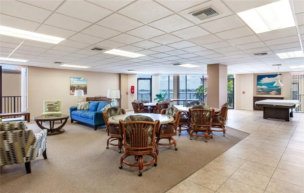 6104 PALMA DEL MAR BOULEVARD S #404 St Petersburg, FL 33715
