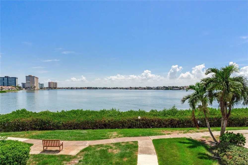 6104 PALMA DEL MAR BOULEVARD S #404 St Petersburg, FL 33715