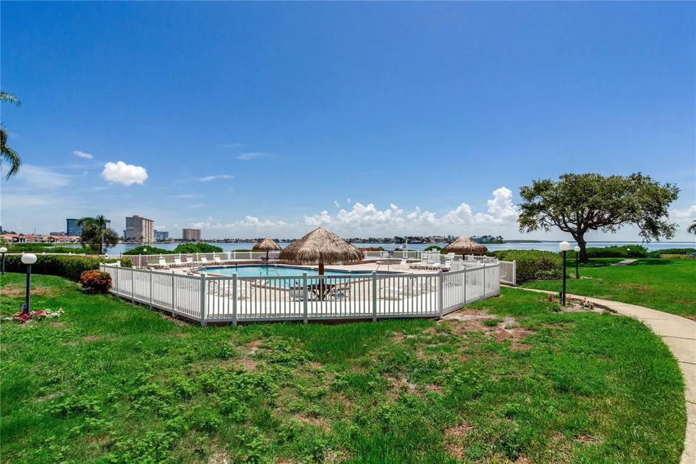 6104 PALMA DEL MAR BOULEVARD S #404 St Petersburg, FL 33715