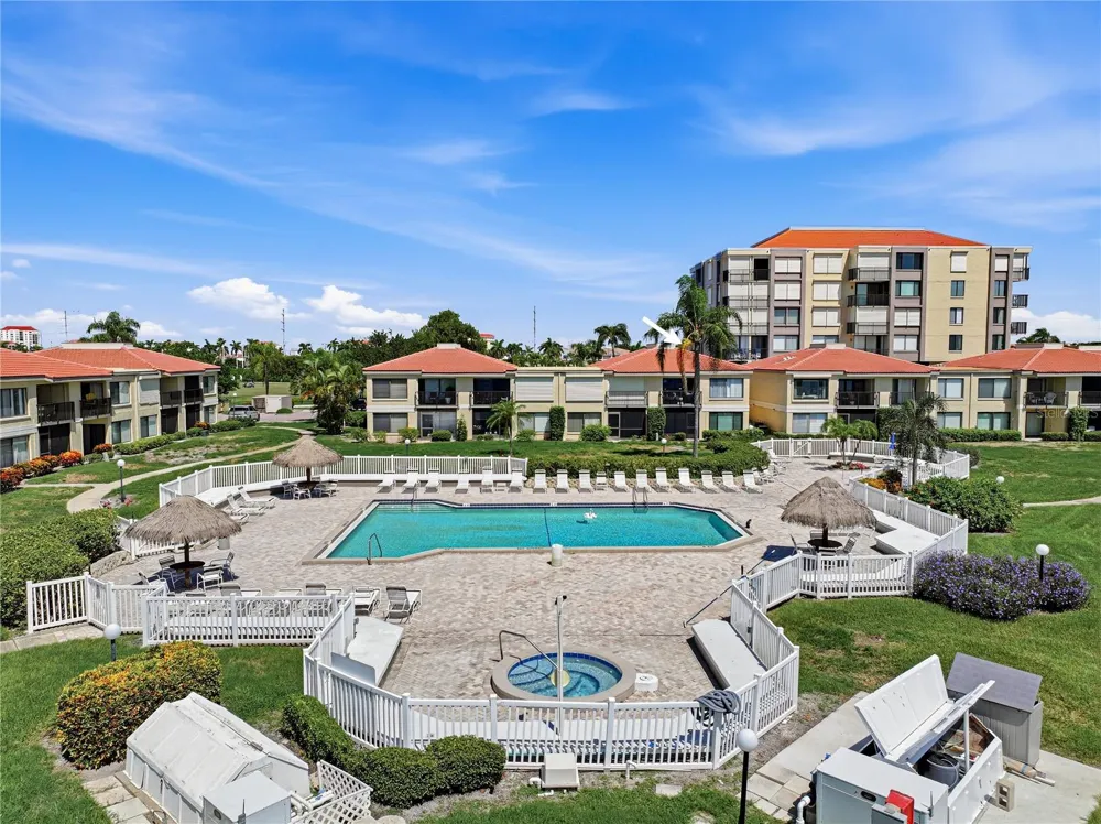 6104 PALMA DEL MAR BOULEVARD S #404 St Petersburg, FL 33715