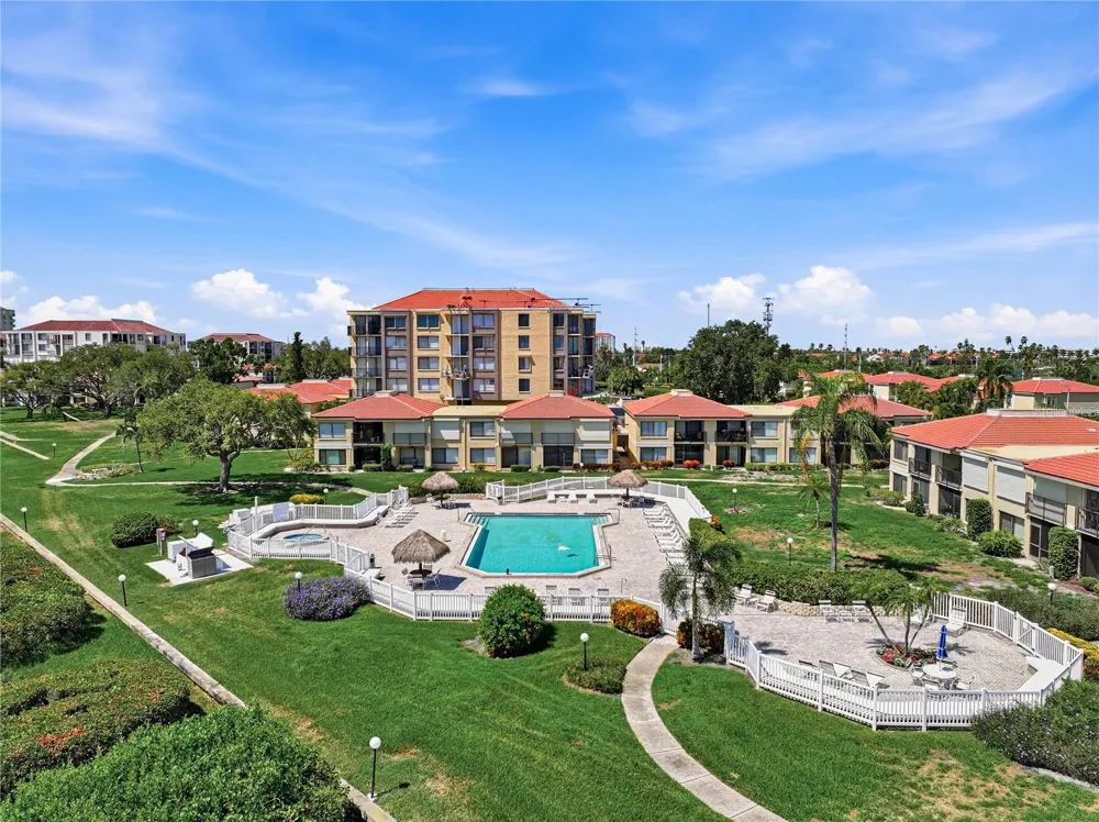 6104 PALMA DEL MAR BOULEVARD S #404 St Petersburg, FL 33715