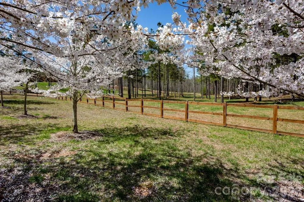 1211 Mountain Vista Drive Nebo, NC 28761