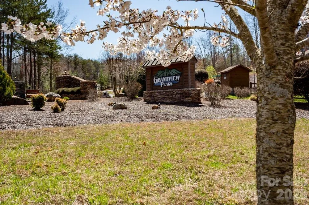1211 Mountain Vista Drive Nebo, NC 28761