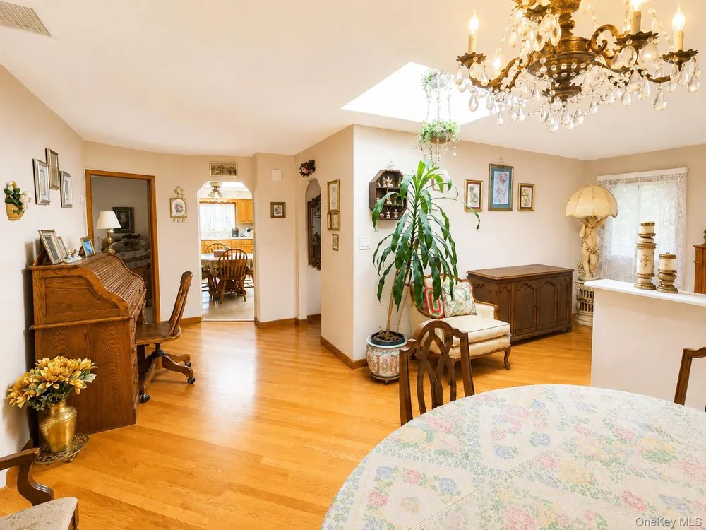 67 King Road Rocky Point, NY 11778